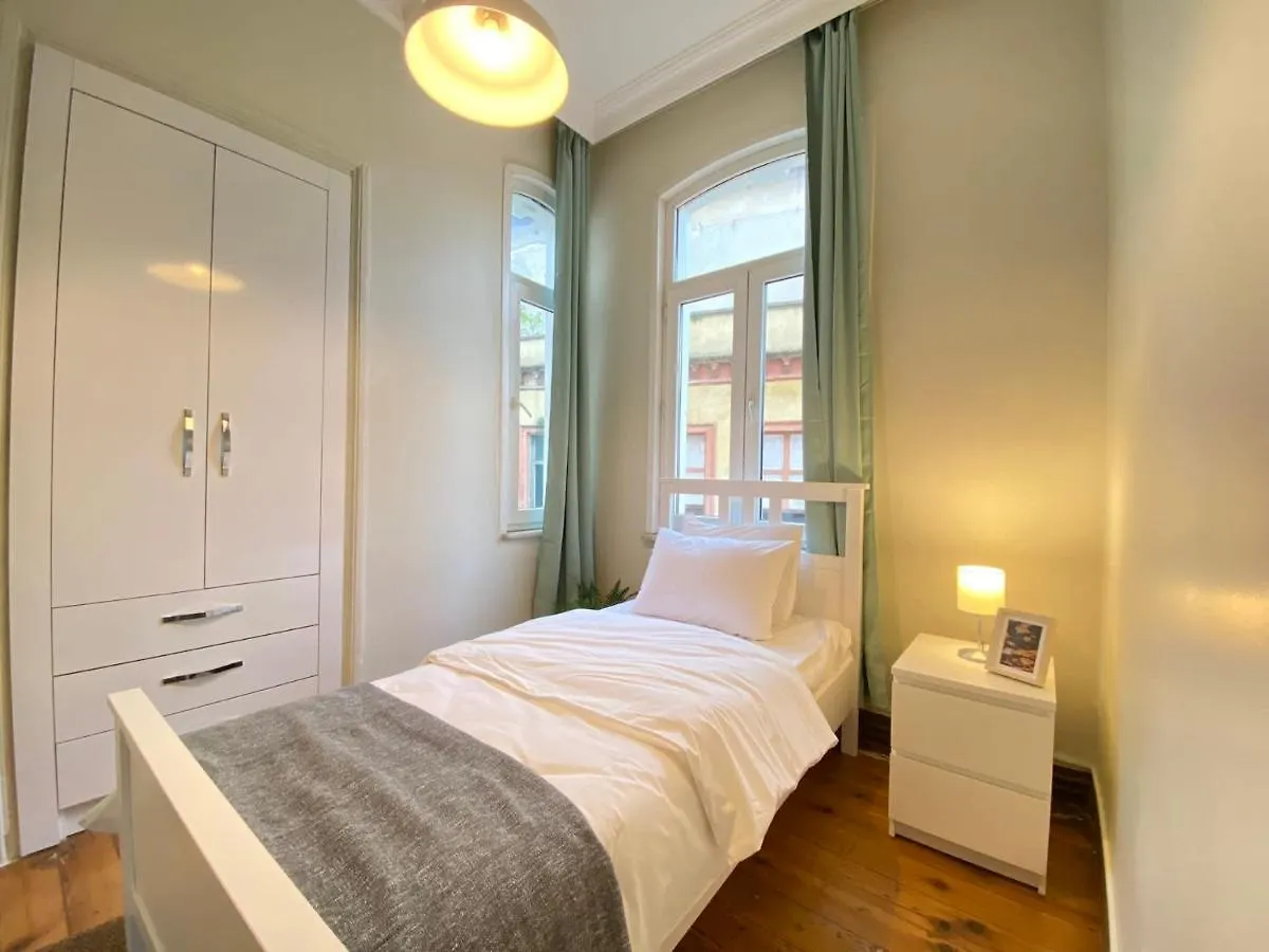 Building Near Galata Tower With Great View In Beyoglu Appartement Istanboel 0*,