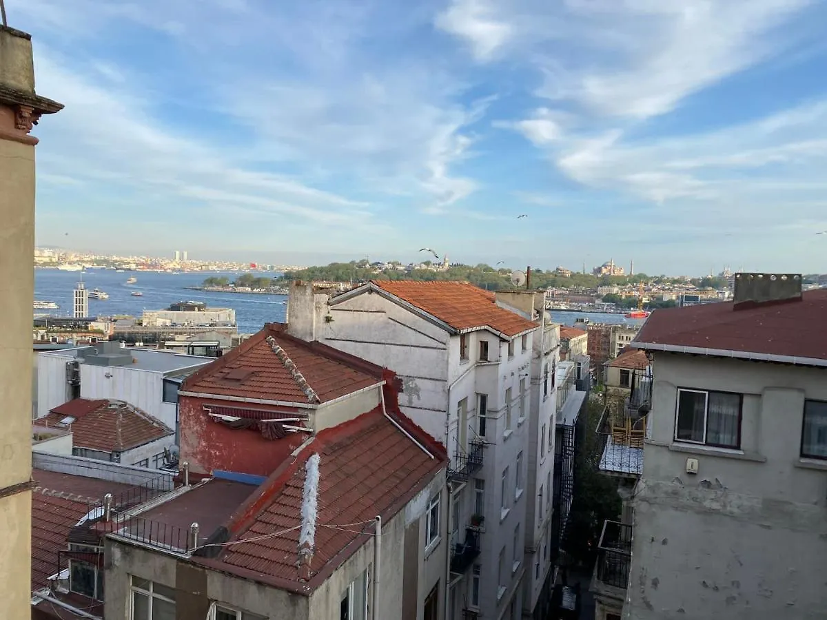 Building Near Galata Tower With Great View In Beyoglu Apartment Istanbul