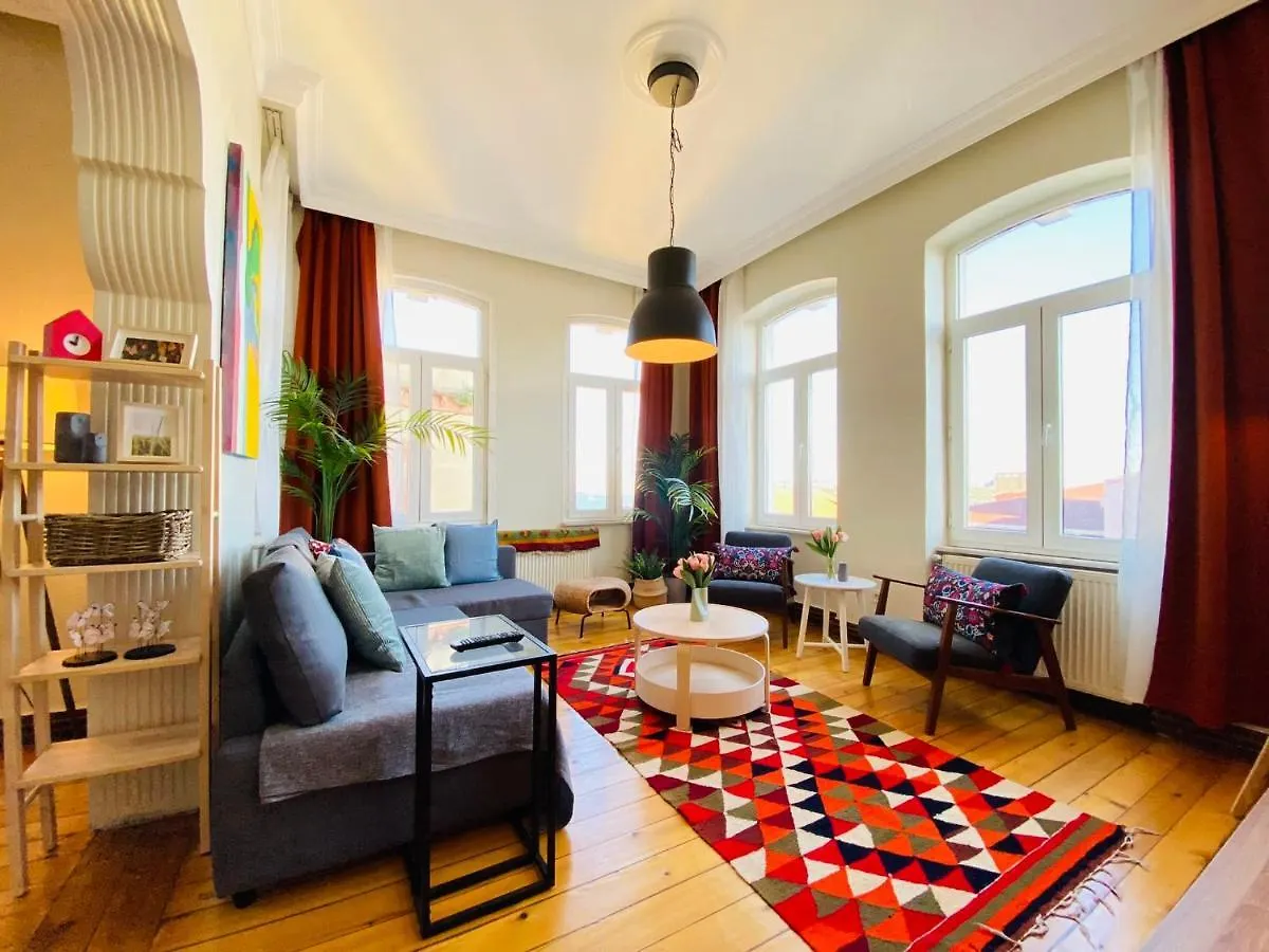 Building Near Galata Tower With Great View In Beyoglu Apartment Istanbul 0*,  Turkey